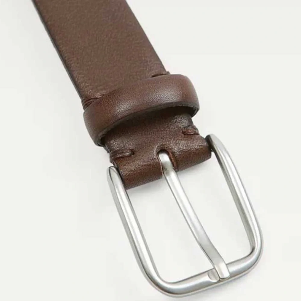 NWT. Zara Men Genuine Leather Belt with metal buckle. Size 36.